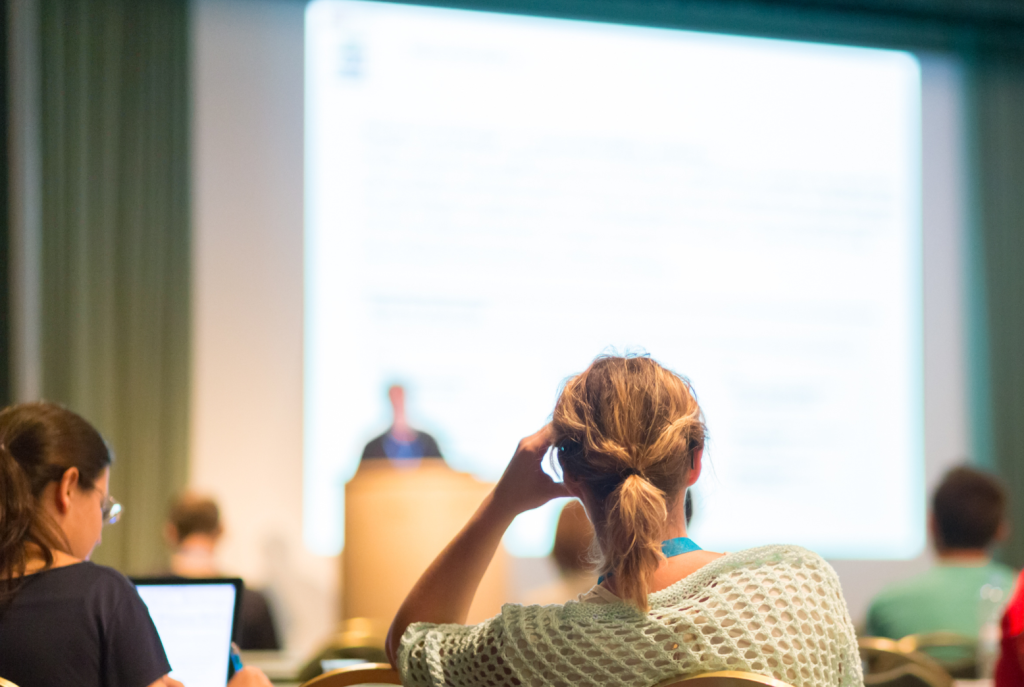 uzstāties komisijas